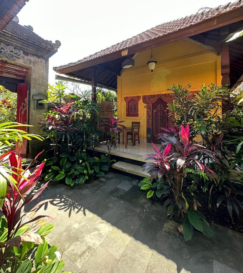Mawa House Hotel Ubud Exterior foto